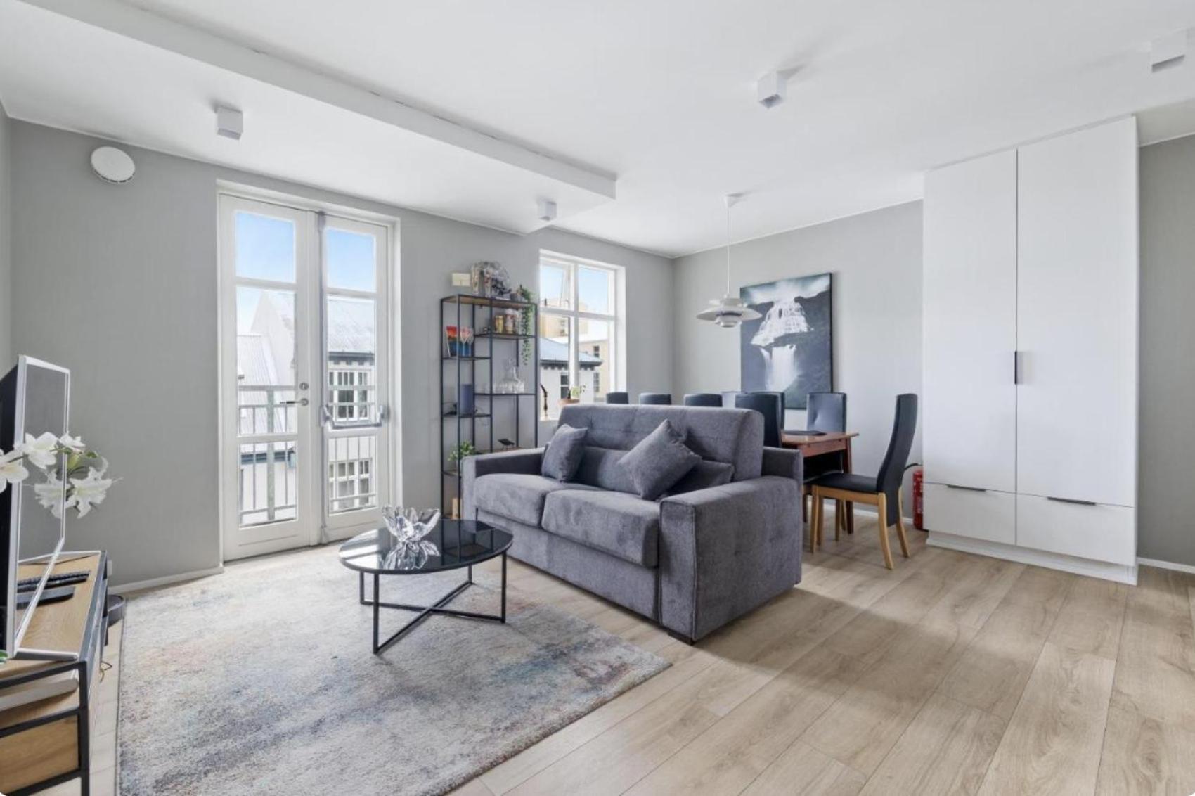Cheerful Down Town Apartment Reykjavik Exterior photo