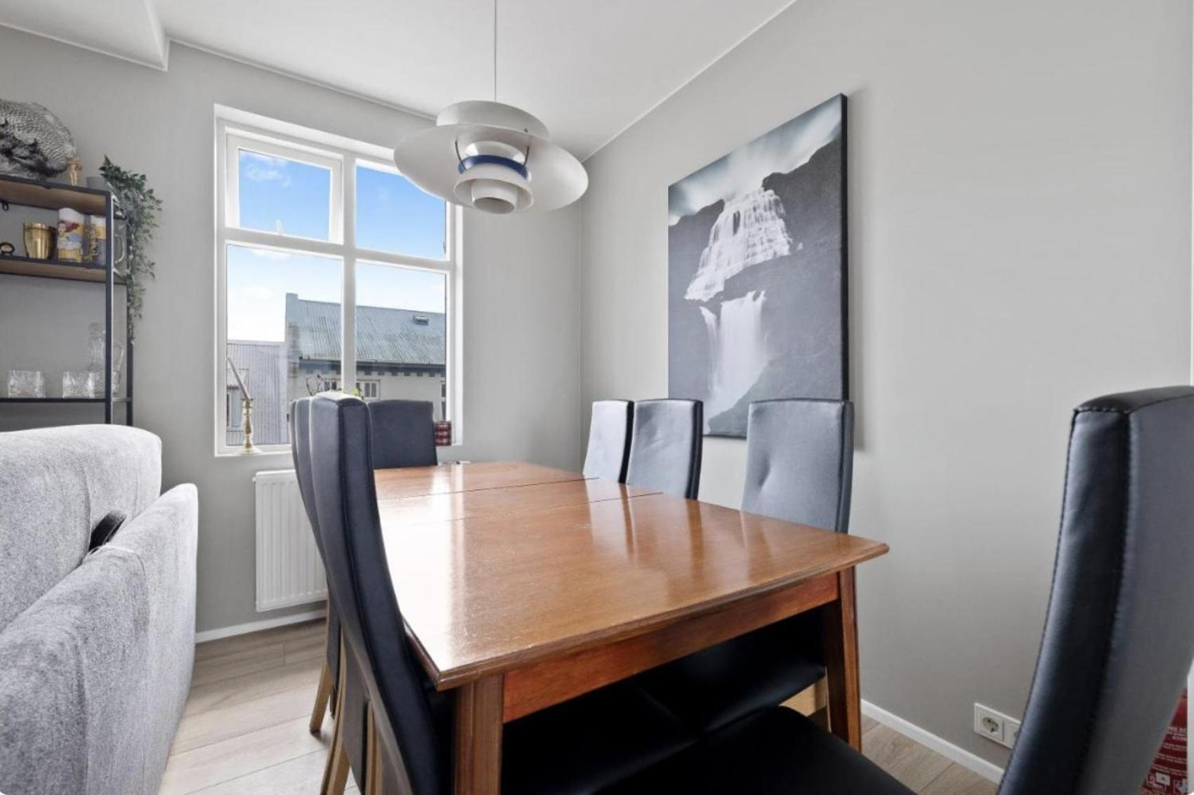 Cheerful Down Town Apartment Reykjavik Exterior photo