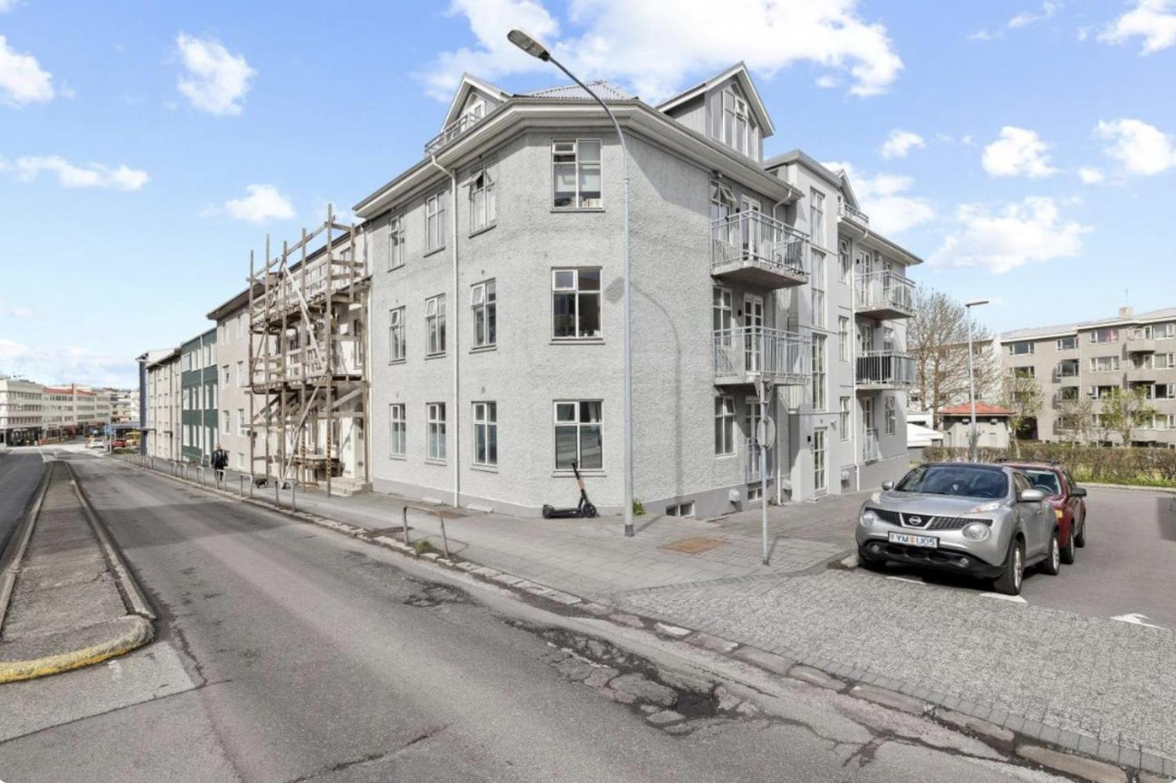 Cheerful Down Town Apartment Reykjavik Exterior photo